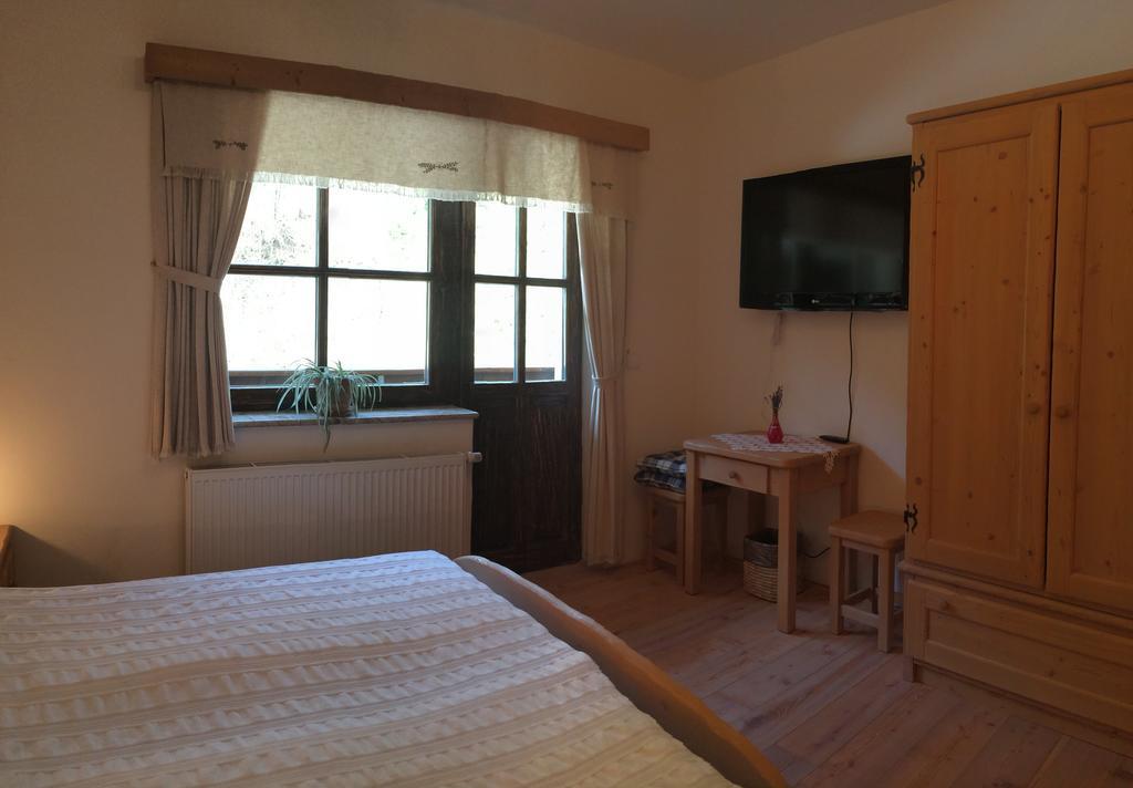 Apartments Pod Macesnovo Streho Solcava Room photo